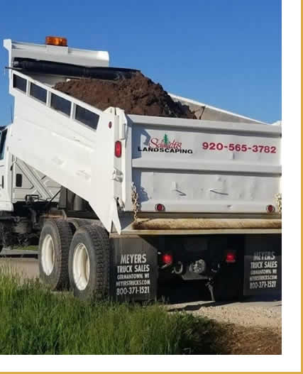 Benefits of Choosing Schmidt's Landscaping Mulching & Topsoil Services